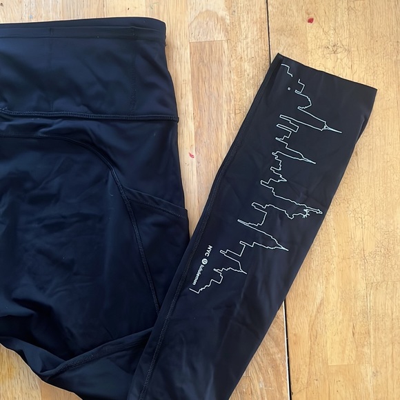 lululemon athletica Pants - Lululemon New York City Skyline leggings black size 8